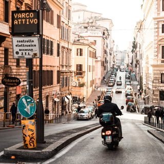 City-of-Rome-in-Europe-very-day-life